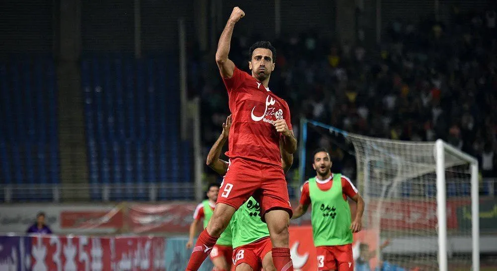 مهاجم مورد نظر یحیی گل محمدی برای پرسپولیس در تیمش ماندگار شد!