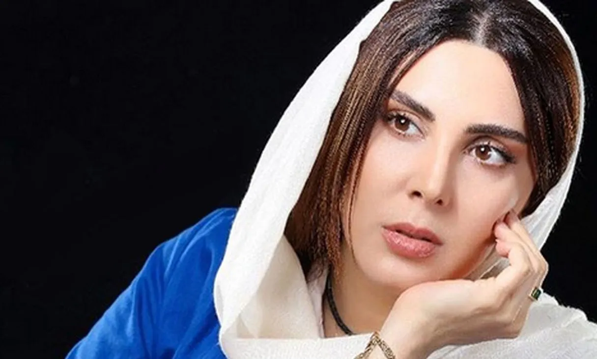 لیلا بلوکات با چکمه‌هایی که زمانی نماد بدحجابی بود + عکس