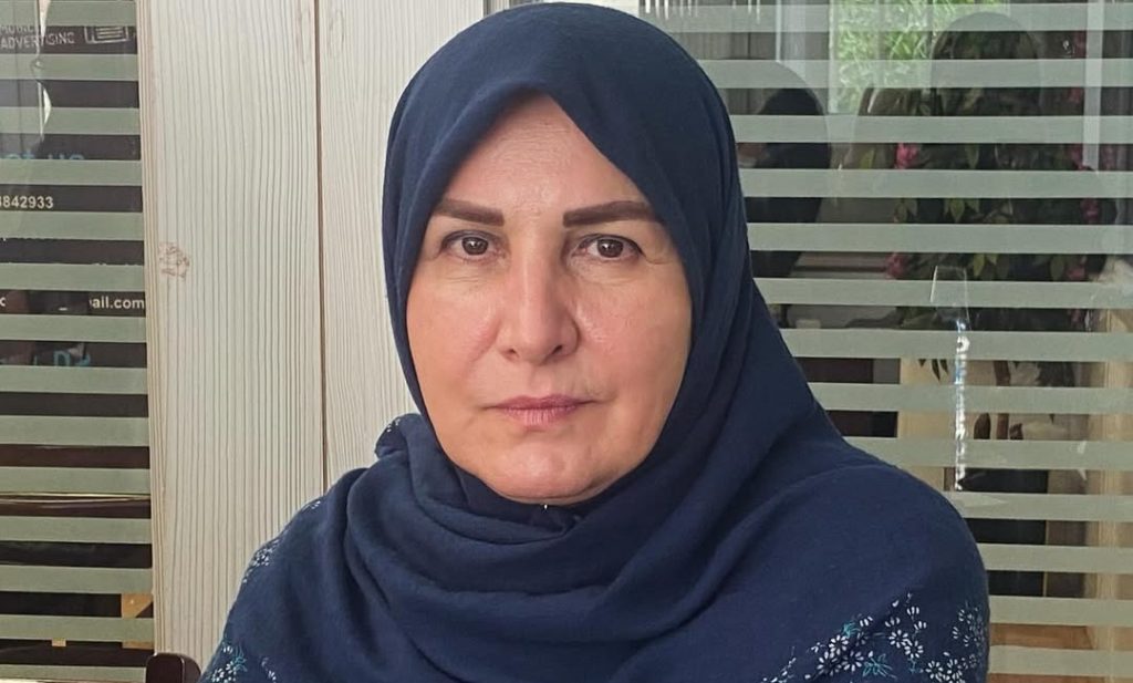 سونیا پوریامین مجری سونیا پوریامین مجری
