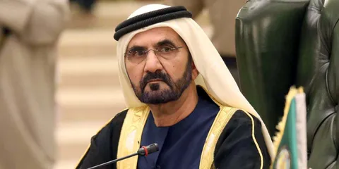 عکس/ تصویر زیر خاکی از حضور پدربزرگ حاکم کنونى دبى برای بازدید از تخت جمشید