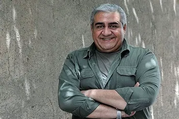فیلم / بازیگر «خانه‌به‌دوش» خادم امام رضا شد