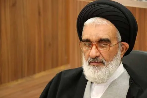 امام جمعه قم: نسبت به مساله حجاب در میدان عمل سهل انگاری وجود دارد