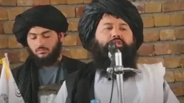 دفاع تمام قد طالبان از منع آموزش زنان