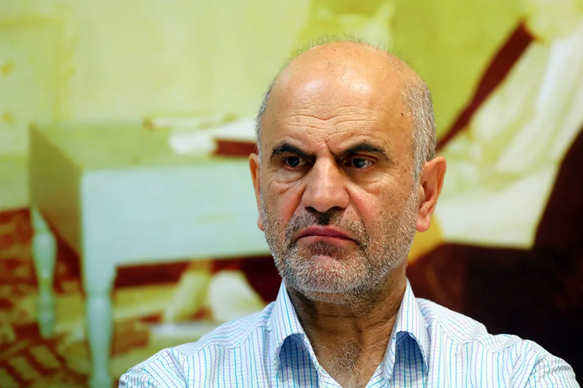 فرشاد مومنی: اوضاع به نام تولید، اما کاملا به کام رباخواران است