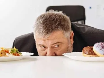 ماده غذایی موثر برای از بین بردن چربی‌ها شکم