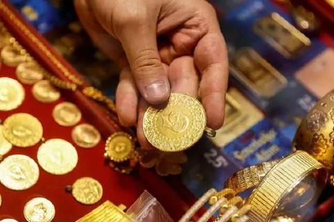 قیمت جهانی طلا دوباره بالا رفت؛ اونس از مرز ۴۲۰۰ دلار گذشت