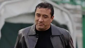 فیلم / اعلام آمادگی خداداد عزیزی برای حضور در جنگ احتمالی