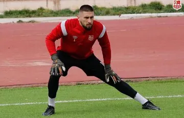 عکس / دروازه‌بان جدید پرسپولیس از تیمش جدا شد