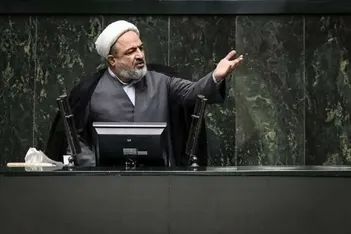 تماس واتساپی حمید رسایی با رائفی‌پور جنجال به پا کرد + عکس