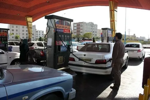 آخرین خبر از قیمت بنزین/ نماینده مجلس از نرخ سوم بنزین ۱۰ هزار تومانی گفت