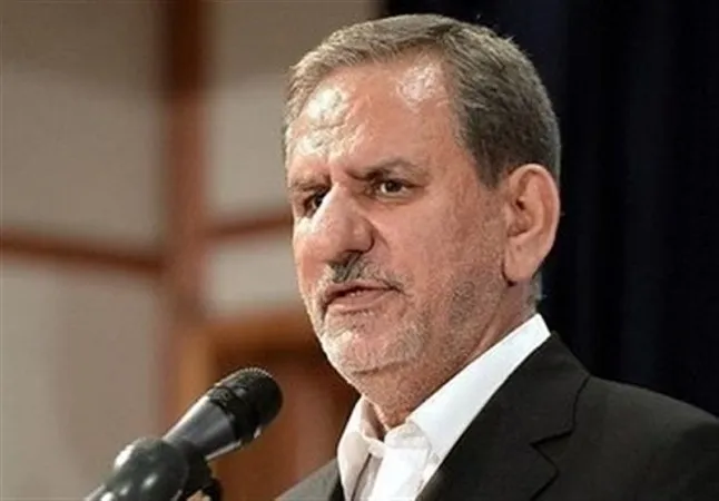 دیدار جهانگیری با خانواده دوتن از جان‌باختگان حادثه سقوط هواپیما