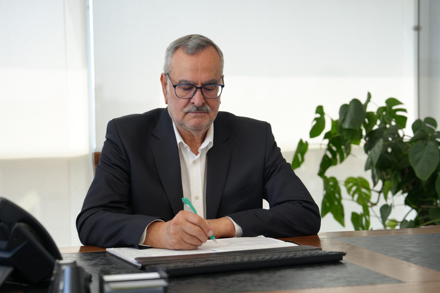 پیوند بانک و بیمه؛ از همکاری تجاری تا راهبردی برای تابآوری اقتصادی پیوند بانک و بیمه؛ از همکاری تجاری تا راهبردی برای تابآوری اقتصادی