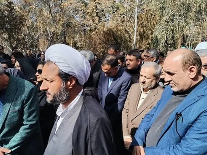 گلایه پدر دانش آموز کرمانی که در واژگونی اتوبوس جانباخته بود