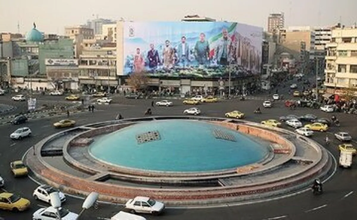 تصویری جدید از دیوارنگاره میدان انقلاب اسلامی تهران
