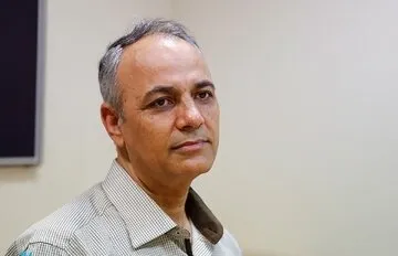واکنش زیدآبادی به برکناری همتی