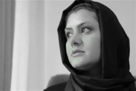 آیدا عمیدی شاعر با سپردن وثیقه آزاد شد