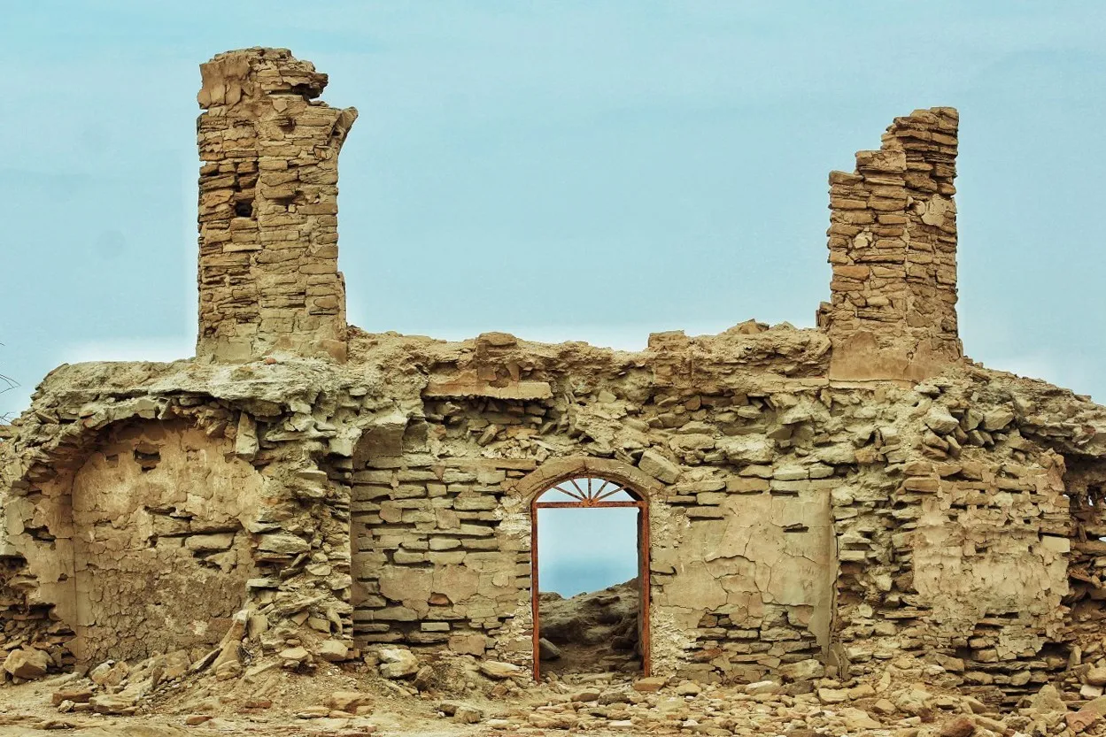 آغاز فصلی دیگر از مرمت و حفاظت قلعه تاریخی پرتغالی‌ها در روستای تیس