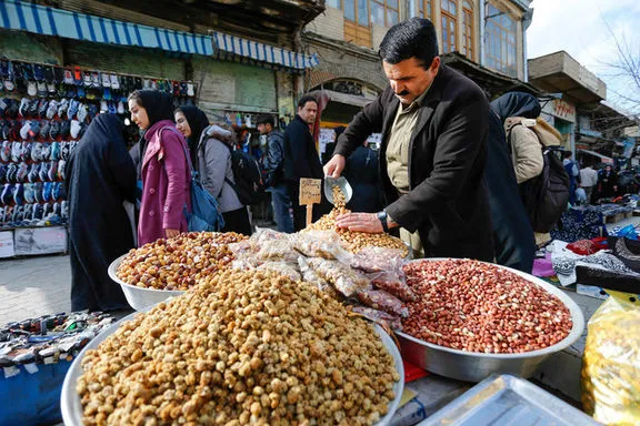 کالا‌های مختصِ شب عید را از کجا بخریم؟