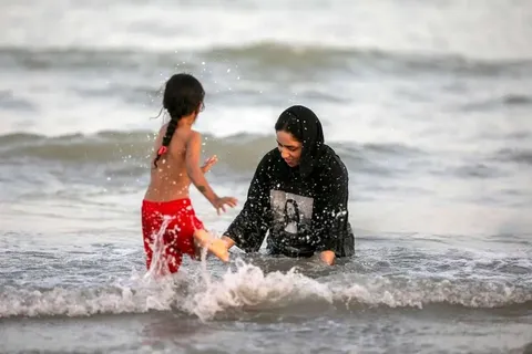 زندگی در سواحل خلیج فارس زیر سایه انسداد تنگه هرمز