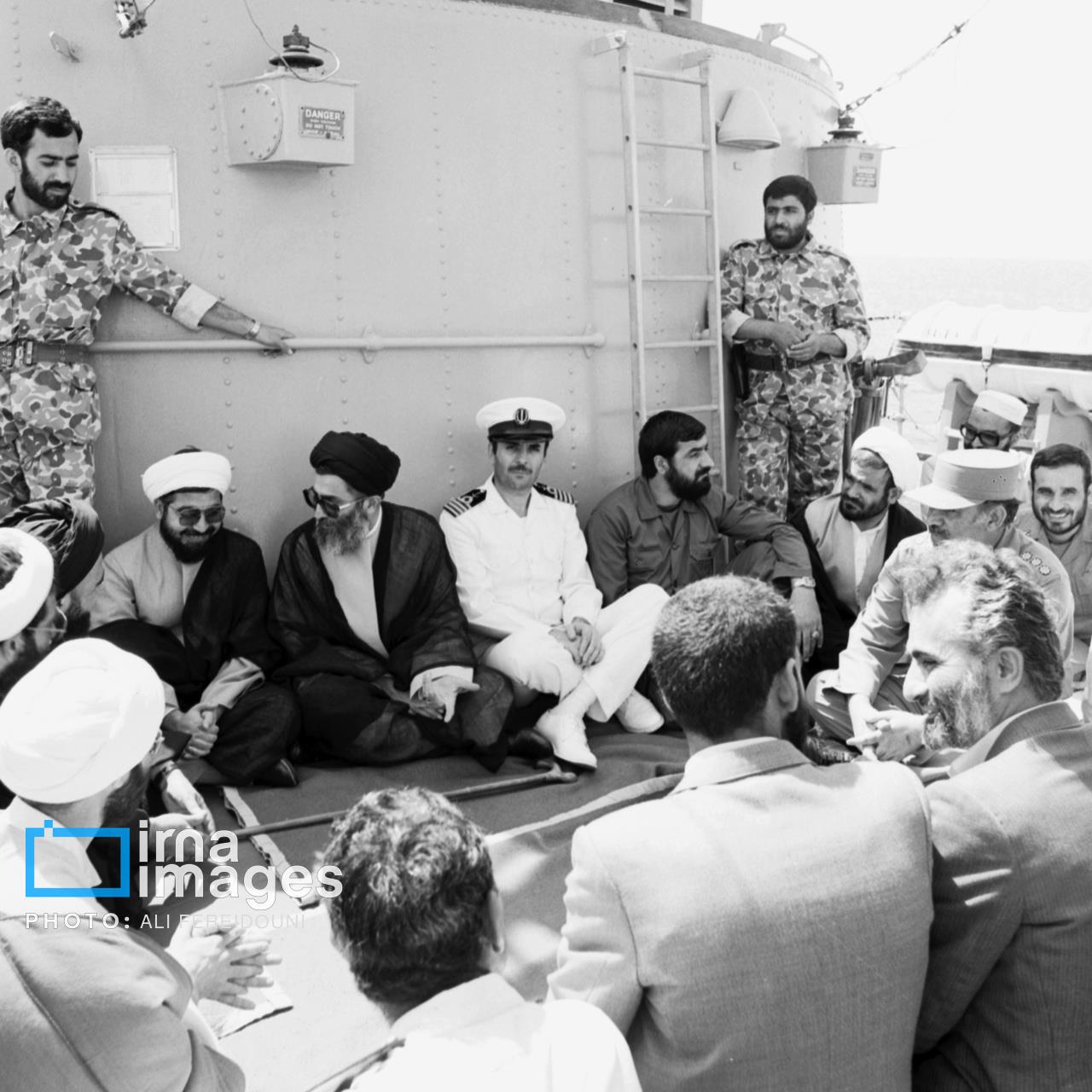 آیت‌الله خامنه‌ای و حسن روحانی