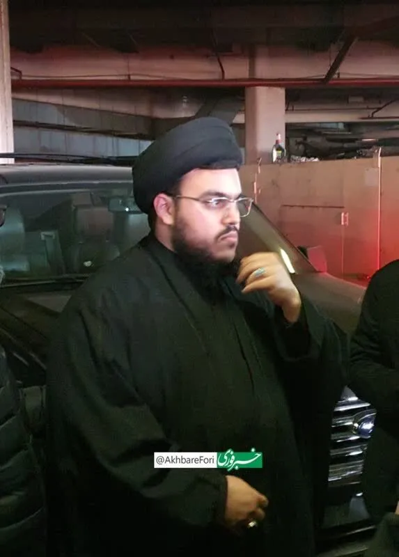 تصویر فرزند شهید سید حسن نصرالله در مراسم وداع با پدر