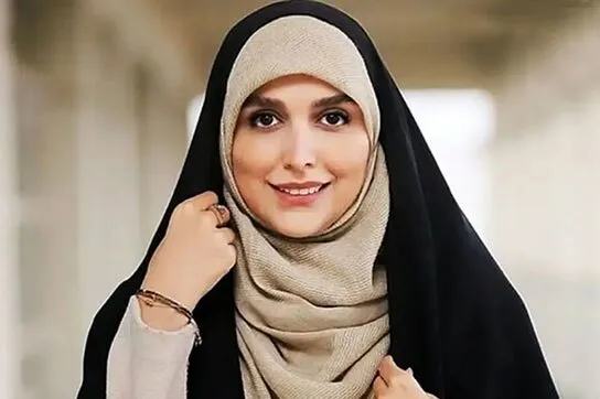 عکس/قاب خانوادگی مژده لواسانی در آرامگاه سعدی