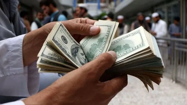 عده‌ای نوسانات بازار ارز را به برجام گره زده اند