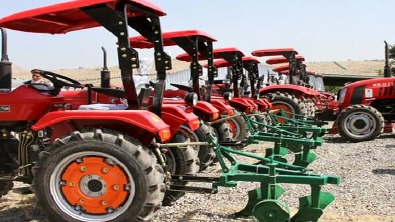 چرا تراکتور تولیدی کشور سر از بازار سیاه درمی‌آورد؟