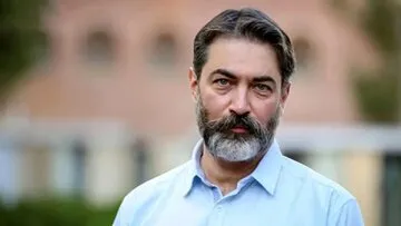 عکس/پارسا پیروزفر و اثر هنری جدید