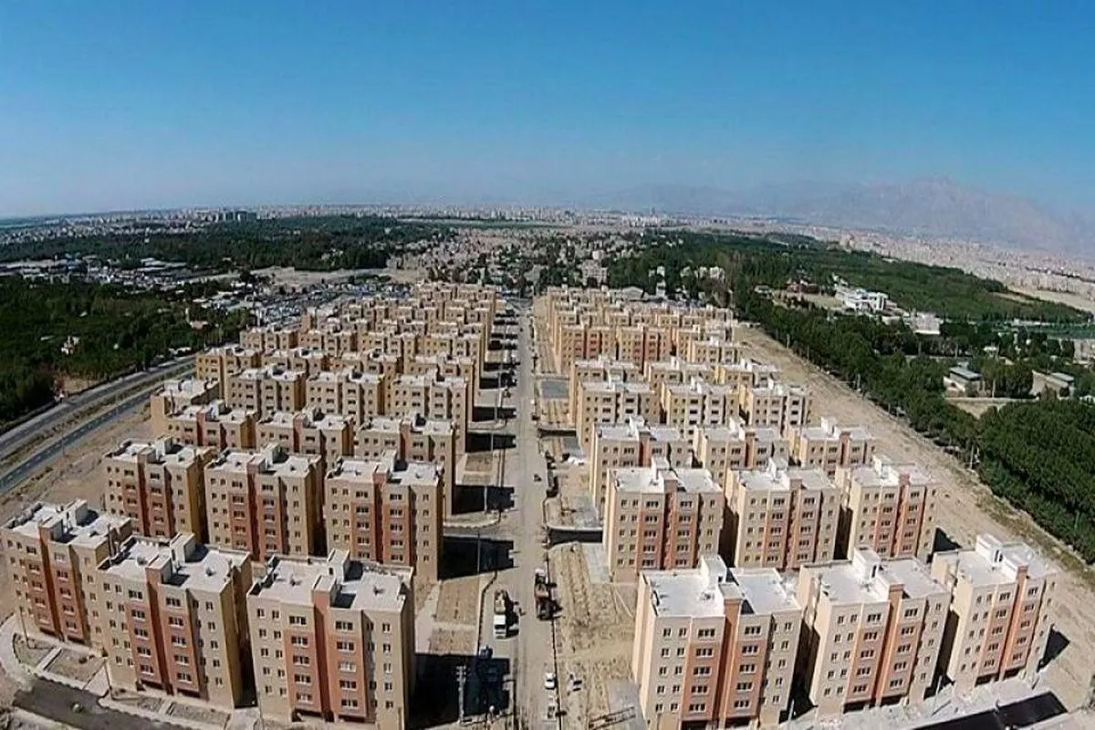دولت مجری خوبی برای ساخت یک میلیون واحد مسکونی نبود/ تا تکمیل پروژه‌ ساخت مسکن چقدر زمان فاصله داریم؟