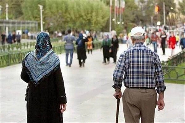 پیاده روی در سالمندان پیاده روی در سالمندان
