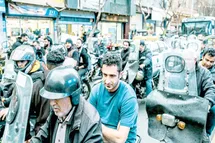 مشکلات زندگی در تهران؛ روایت شهروندانی که زیر بار ترافیک و آلودگی هوا فرسوده می‌شوند