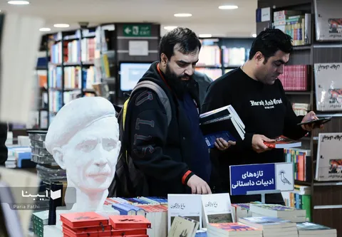 حال و هوای نوروزی کتابفروشی‌های انقلاب