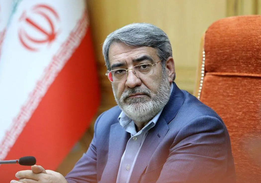 افرادی که دستورالعمل‌ها و حریم‌های تعیین شده برای مبارزه با کرونا را رعایت نکنند، مرتکب تخلف شده اند