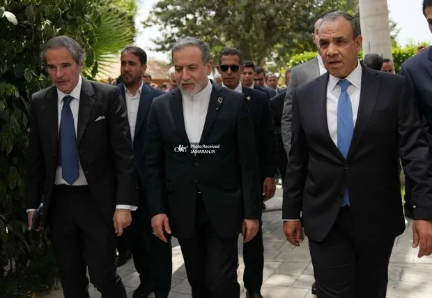 گروسی برای دیدن عراقچی دو ساعت منتظر ماند!