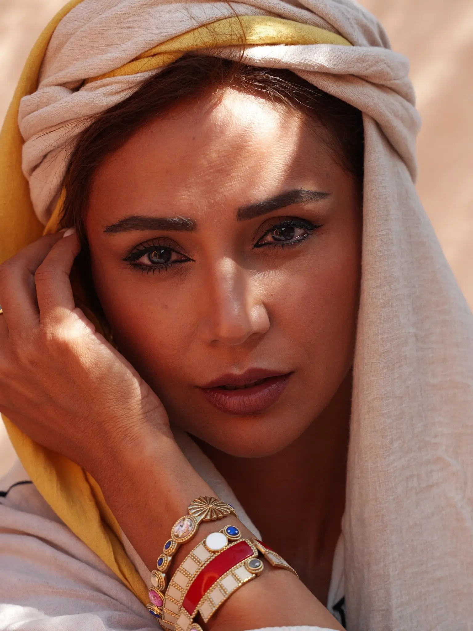 شبنم قلی‌خانی