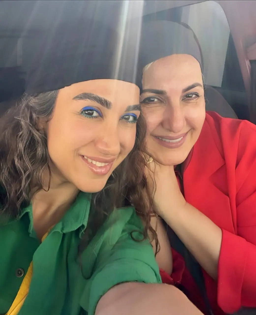 فاطمه گودرزی و دخترش