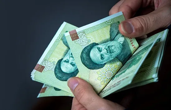 آیا پرداخت یارانه معیشتی راهکار مناسبی است؟/ دیالوگ دولت با مردم در وضعیت مناسبی قرار ندارد
