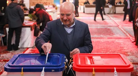 حضور مسئولین در پای صندوق اخذ رای