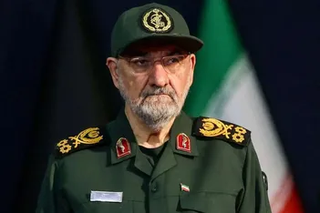 عکس / هشدار محسن رضایی به شرکت کنندگان در جنگ اقتصادی علیه ایران