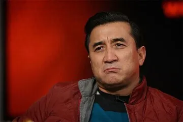 خداداد عزیزی: چرا استقلال سریع محروم می‌شود، اما پرسپولیس نه؟