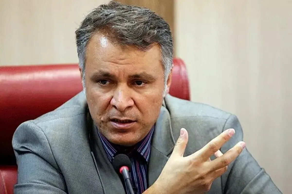 پیشنهاد محمد فاضلی: همکاران آقای رئیس‌جمهور کمتر سخن بگویند