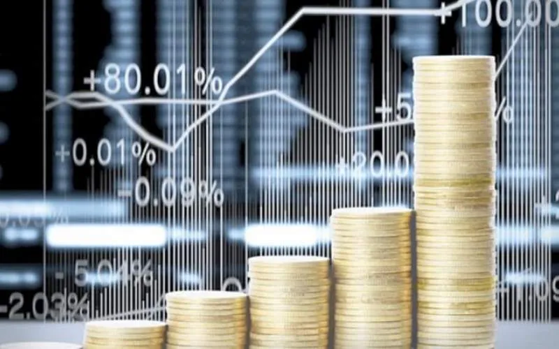 بورس گرفتار قیمت گذاری دستوری، طلا در سراشیبی