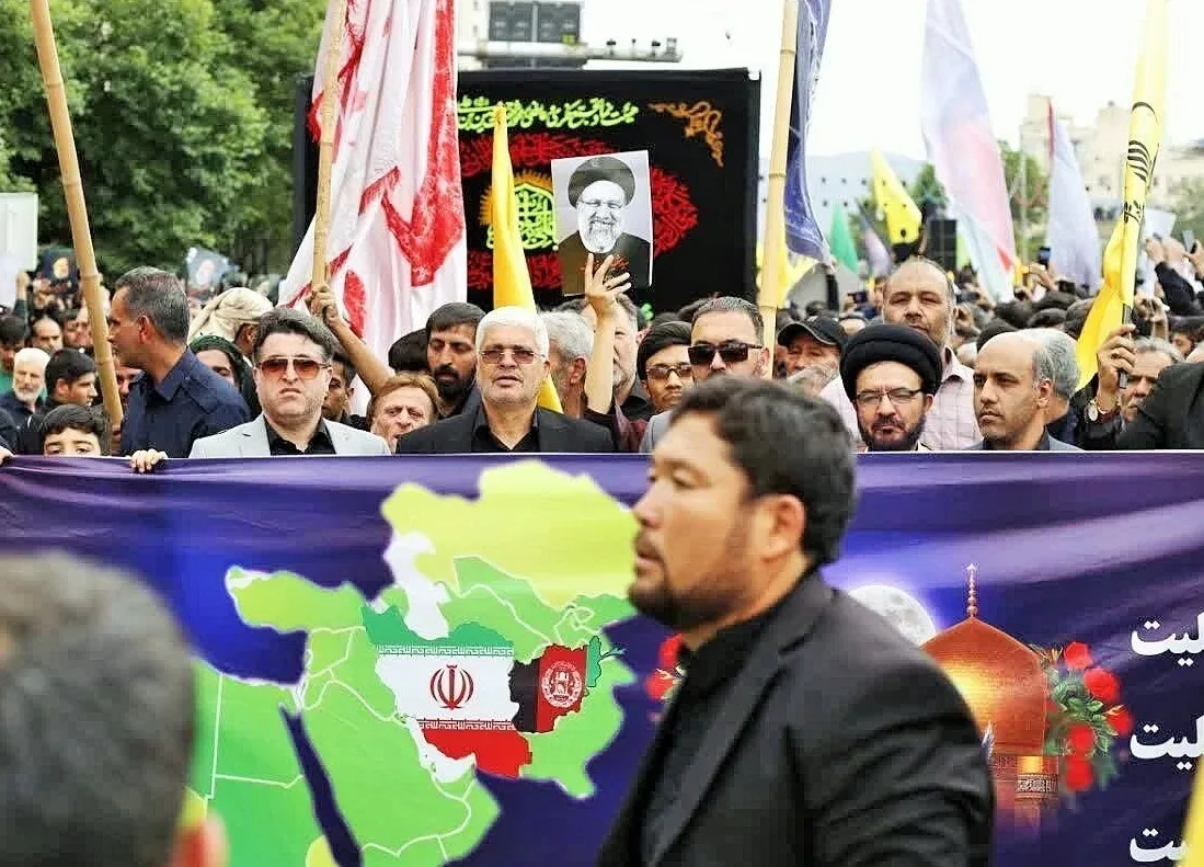 بیش از صد هزار افغانستانی در تشییع رئیس جمهور شرکت کردند