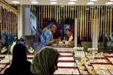 بازار طلا آرام ماند؛ تاکسی‌های اینترنتی ۴۰ درصد افت کردند