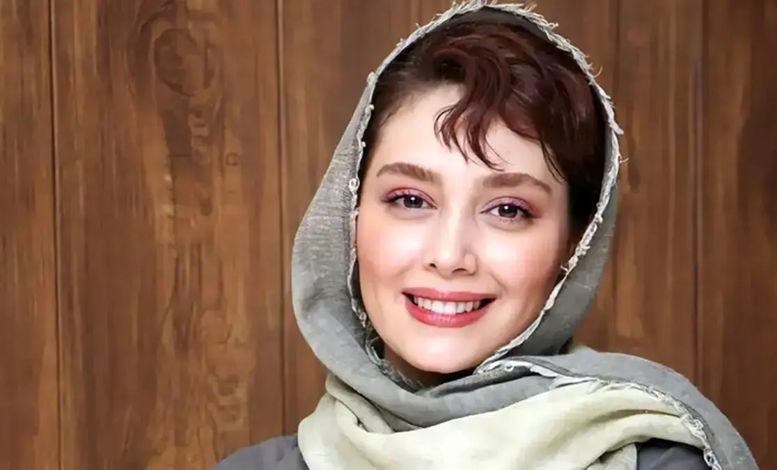 دیبا زاهدی بازیگر