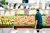 فشار معیشتی به شمال تهران رسید؛ کوچک‌شدن سبد خرید از زعفرانیه تا تهرانسر