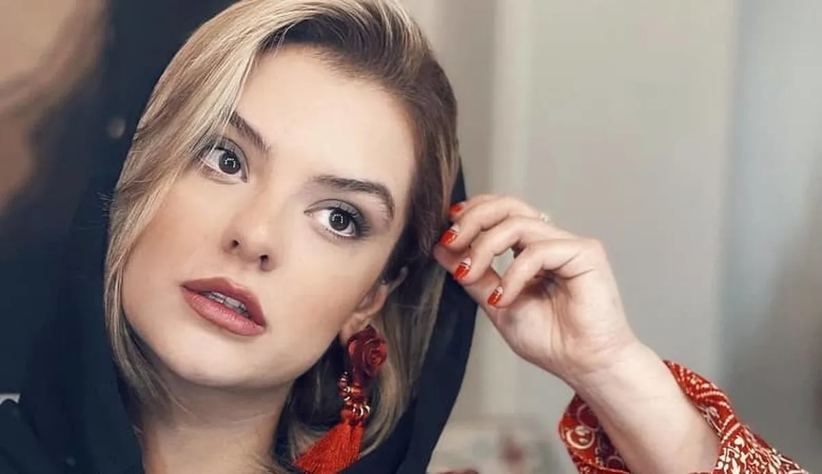 استایل دنیا مدنی در کویر مرنجاب + عکس