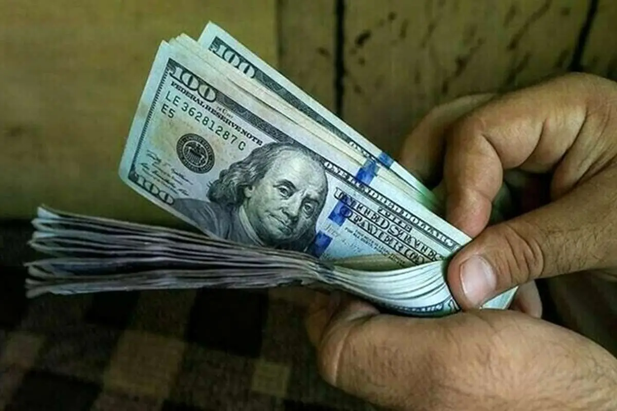 قیمت دلار به کانال ۱۶۵ هزار تومان بر می‌گردد؟