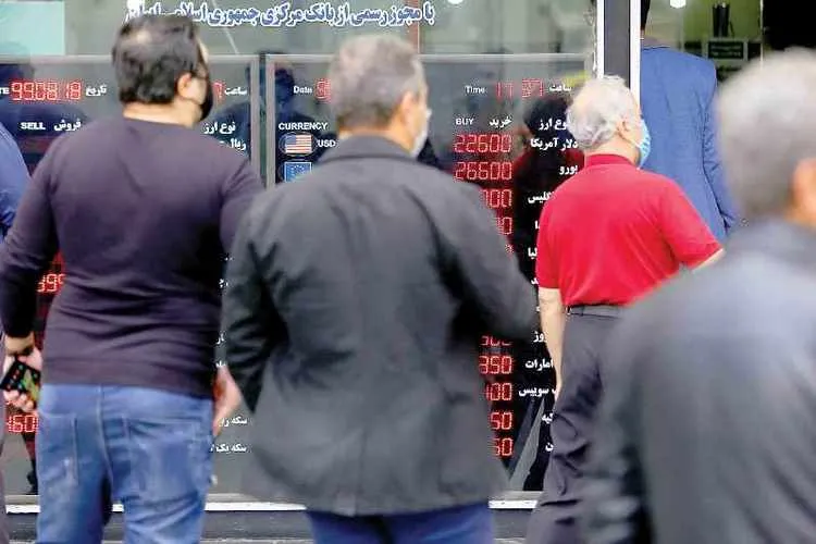 احتمال سقوط دلار در بهمن ؟